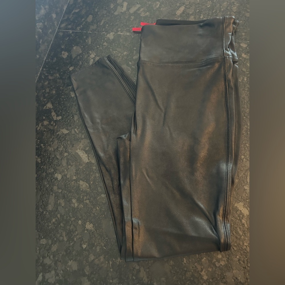SPANXshape™ Faux Leather Leggings